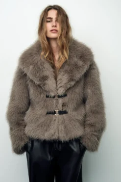 Online ABRIGO CORTO EFECTO PELO Mujer Abrigos / Anoraks