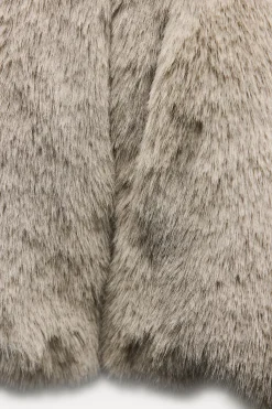 Outlet ABRIGO CORTO EFECTO PELO ZW COLLECTION Mujer Abrigos / Anoraks