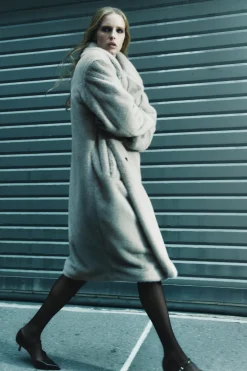 Outlet ABRIGO LARGO EFECTO PELO Mujer Abrigos / Anoraks