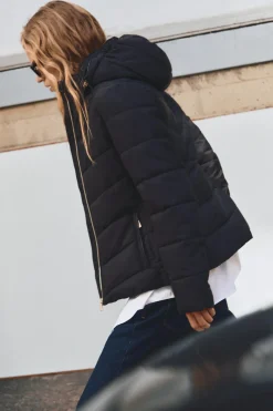 New ANORAK ACOLCHADO ENTALLADO WATER AND WIND PROTECTION Mujer Abrigos / Anoraks