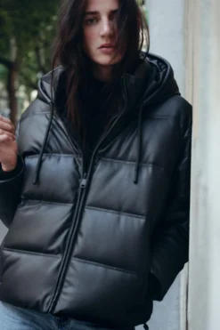 Discount ANORAK EFECTO PIEL WIND PROTECTION Mujer Abrigos / Anoraks