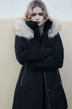 Fashion ANORAK WATER AND WIND PROTECTION Mujer Abrigos / Anoraks