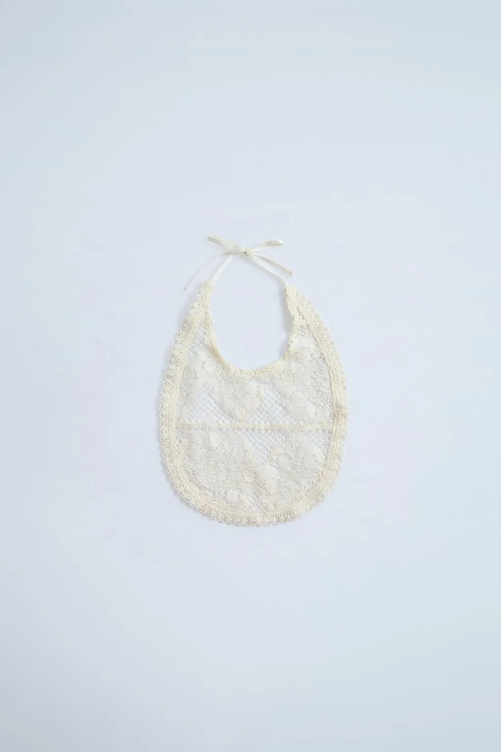 Niños ZARA Accesorios / Zapatos / 0 - 14 Años<BABERO ENCAJE