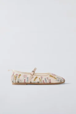Niños ZARA 6 - 14 Años·Zapatos<BAILARINA BORDADOS