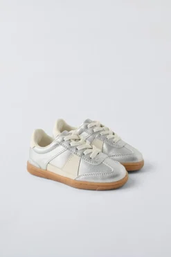 Niños ZARA 1½ - 6 Años·Zapatos|1½ - 6 Años·Zapatos<BAMBA METALIZADA