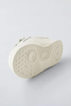 Niños ZARA 1½ - 6 Años·Zapatos|1½ - 6 Años·Zapatos<BAMBA PIEL TIRAS