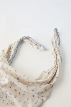 Niños ZARA 1½ - 6 Años·Accesorios|6 - 14 Años·Accesorios<BANDANA FLORES PUNTILLA