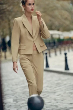 Discount BLAZER HOMBRERAS BRILLOS Mujer Blazers / Chalecos