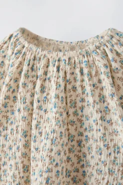 Niños ZARA 1½ - 6 Años·Camisetas|6 - 18 Meses·Camisetas<BLUSA TEXTURA FLORES