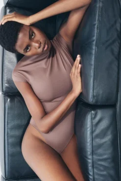 Clearance BODY CUELLO PERKINS PLIEGUES Mujer Tops / Bodies