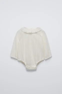 Niños ZARA 0 - 6 Meses·Bodies / Camisas|0 - 6 Meses·Básicos<BODY CUELLO VOLANTE
