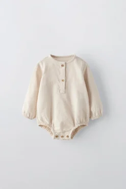 Niños ZARA 6 - 18 Meses·Bodies<BODY LISO BOTONES