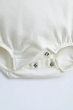 Niños ZARA 0 - 6 Meses·Bodies / Camisas<BODY OSITOS BORDADOS