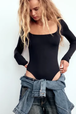 Hot BODY POLIAMIDA ESCOTE CUADRADO Mujer Tops / Bodies