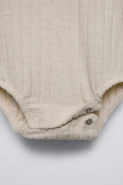 Niños ZARA 0 - 6 Meses·Bodies / Camisas|6 - 18 Meses·Bodies<BODY RIB TACTO SUAVE