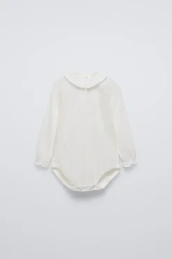 Niños ZARA 0 - 6 Meses·Bodies / Camisas|0 - 6 Meses·Básicos<BODY TEXTURA VOLANTE
