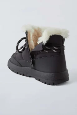 Niños ZARA 1½ - 6 Años·Zapatos|1½ - 6 Años·Zapatos<BOTA ACOLCHADA