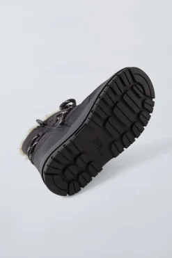 Niños ZARA 1½ - 6 Años·Zapatos|1½ - 6 Años·Zapatos<BOTA ACOLCHADA