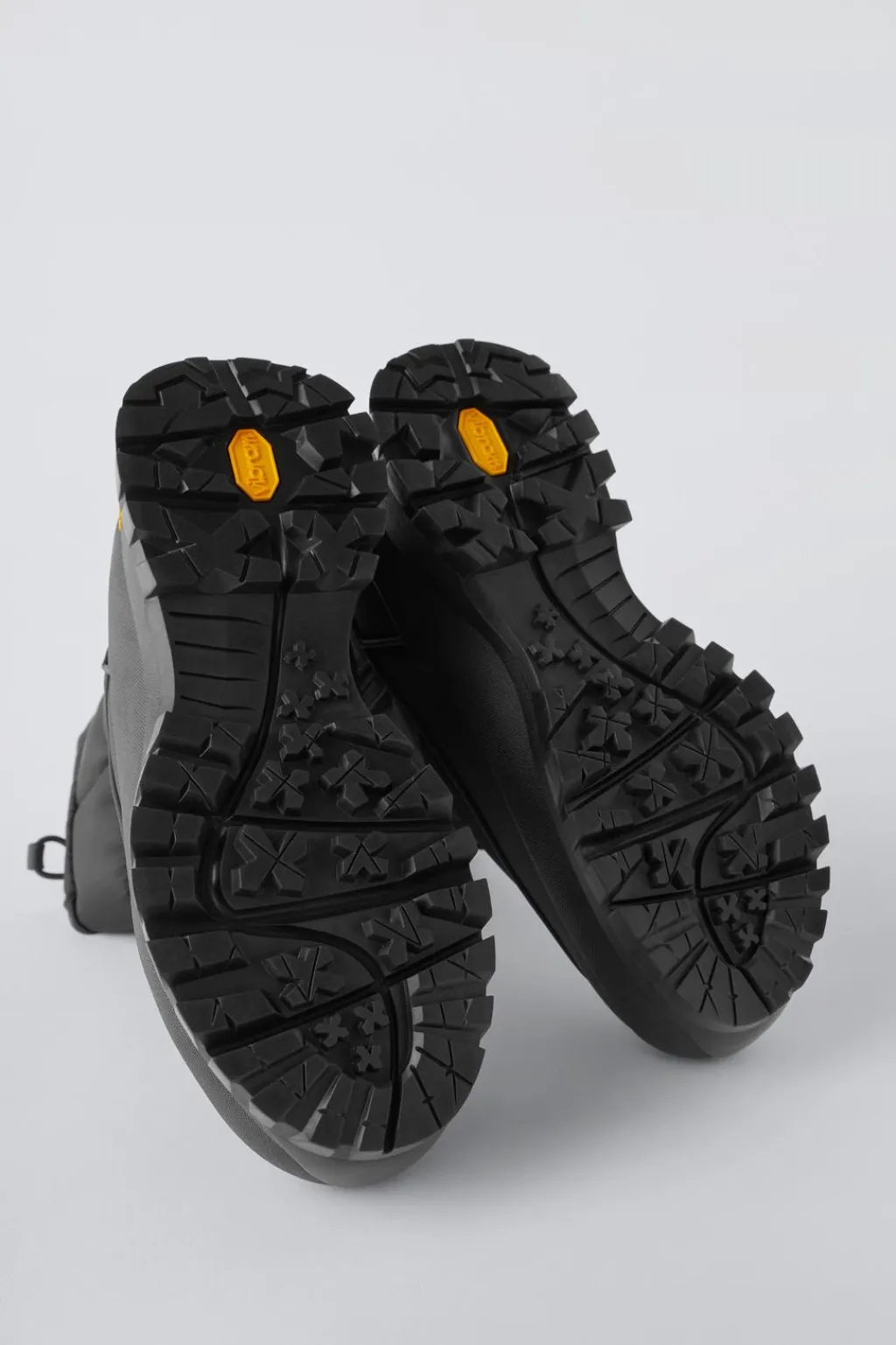 Niños ZARA 6 - 14 Años·Zapatos|6 - 14 Años·Zapatos<BOTA ACOLCHADA WATER REPELLENT VIBRAM ®
