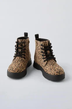 Niños ZARA 1½ - 6 Años·Zapatos<BOTA CORDONES ANIMAL PRINT