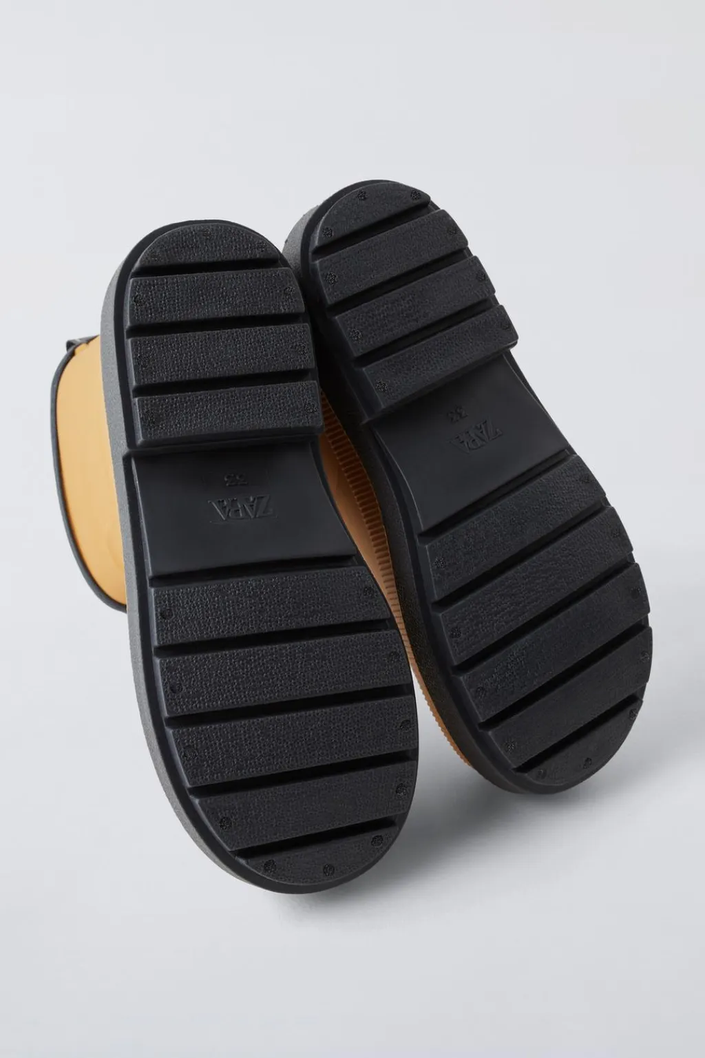 Niños ZARA 6 - 14 Años·Zapatos|6 - 14 Años·Zapatos<BOTA DE AGUA FORRADA