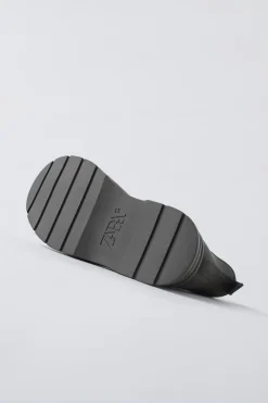 Niños ZARA 1½ - 6 Años·Zapatos|1½ - 6 Años·Zapatos<BOTA ENGOMADA