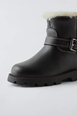 Niños ZARA 1½ - 6 Años·Zapatos<BOTA HEBILLAS FORRADA