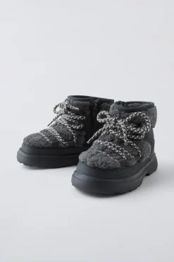 Niños ZARA 1½ - 6 Años·Zapatos|1½ - 6 Años·Zapatos<BOTA PELO CONTRASTE