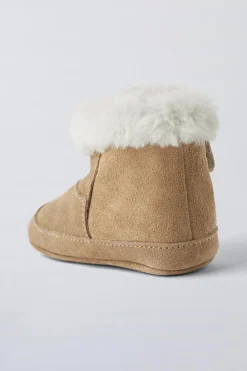 Niños ZARA 0 - 6 Meses·Patucos<BOTA PIEL