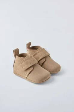 Niños ZARA 0 - 6 Meses·Patucos<BOTA PIEL