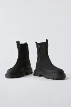 Niños ZARA 6 - 14 Años·Zapatos<BOTIN CALCETÍN