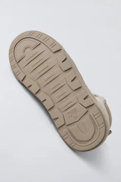 Niños ZARA 6 - 14 Años·Zapatos|6 - 14 Años·Zapatos<BOTÍN ACOLCHADO