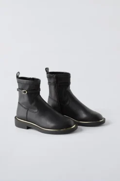 Niños ZARA 6 - 14 Años·Zapatos<BOTÍN DETALLE METÁLICO