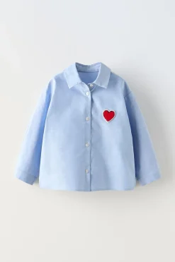 Niños ZARA 1½ - 6 Años·Camisas<CAMISA PARCHE CORAZÓN