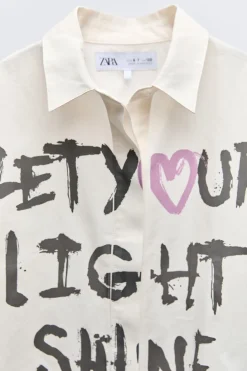 Niños ZARA 6 - 14 Años·Blusas / Camisas<CAMISA TEXTO GRAFFITI