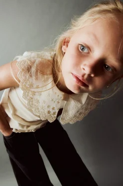 Niños ZARA 1½ - 6 Años·Camisetas|6 - 18 Meses·Camisetas<CAMISETA CUELLO LAZO BORDADO