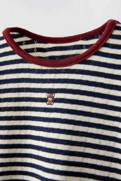 Niños ZARA 1½ - 6 Años·Camisetas|6 - 18 Meses·Camisetas<CAMISETA DESAGUJADA BORDADO