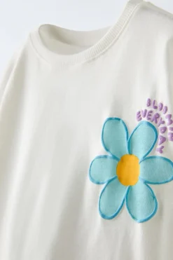 Niños ZARA 1½ - 6 Años·Camisetas|6 - 18 Meses·Camisetas<CAMISETA ESTAMPAOD RELIEVE