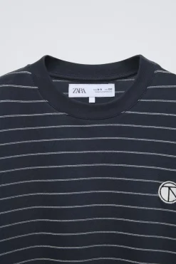 Niños ZARA 6 - 14 Años·Camisetas<CAMISETA RAYAS PARCHE BORDADO