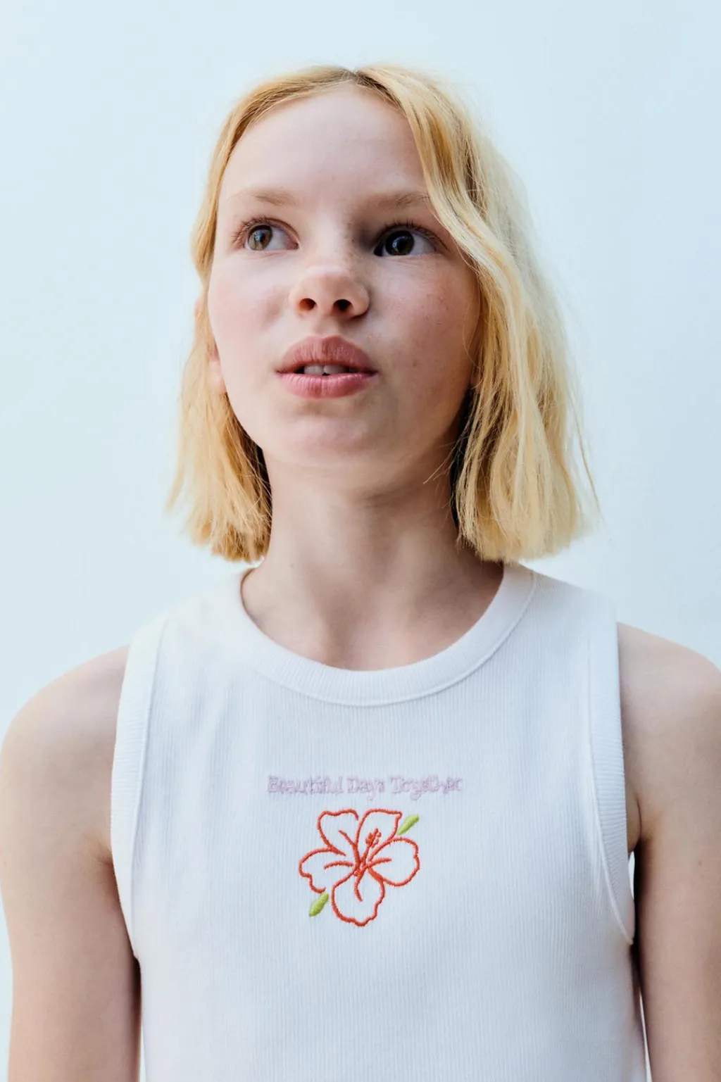 Niños ZARA 6 - 14 Años·Camisetas<CAMISETA RIB BORDADO