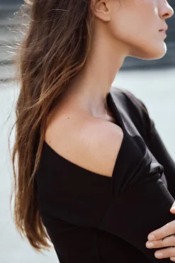 Fashion CAMISETA RIB CUELLO ASIMÉTRICO Mujer Camisetas