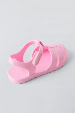 Niños ZARA 1½ - 6 Años·Zapatos|1½ - 6 Años·Zapatos<CANGREJERA ENGOMADA