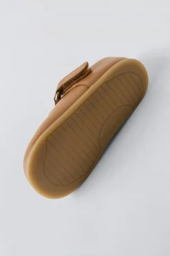 Niños ZARA 1½ - 6 Años·Zapatos|1½ - 6 Años·Zapatos<CANGREJERA PIEL