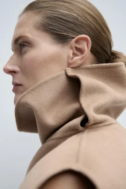 Online CAPA ASIMÉTRICA CON LANA FLECOS Mujer Abrigos / Anoraks|Chaquetas / Cazadoras