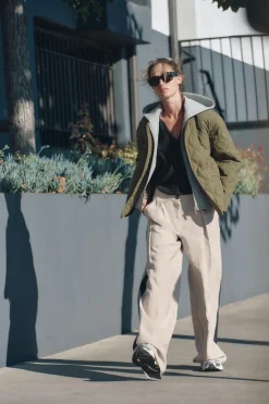 Discount CAZADORA ACOLCHADA CAPUCHA WATER REPELLENT Mujer Chaquetas / Cazadoras