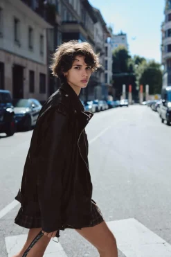 Hot CAZADORA BIKER OVERSIZE EFECTO PIEL LAVADA Mujer Chaquetas / Cazadoras