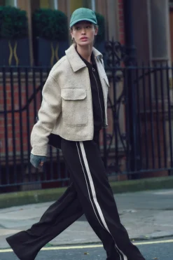 Sale CAZADORA BOUCLÉ BOLSILLOS PLASTRÓN Mujer Chaquetas / Cazadoras