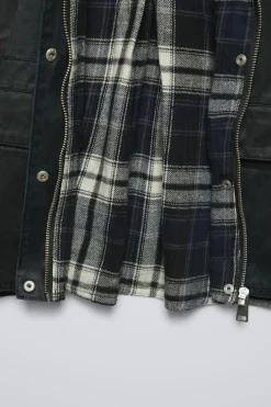 Niños ZARA 6 - 14 Años·Abrigos<CAZADORA ENCERADA CAPUCHA