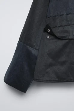 Niños ZARA 6 - 14 Años·Abrigos<CAZADORA ENCERADA CAPUCHA