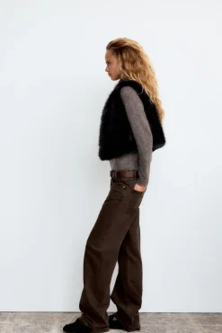 Outlet CHALECO CORTO EFECTO PELO Mujer Chaquetas / Cazadoras